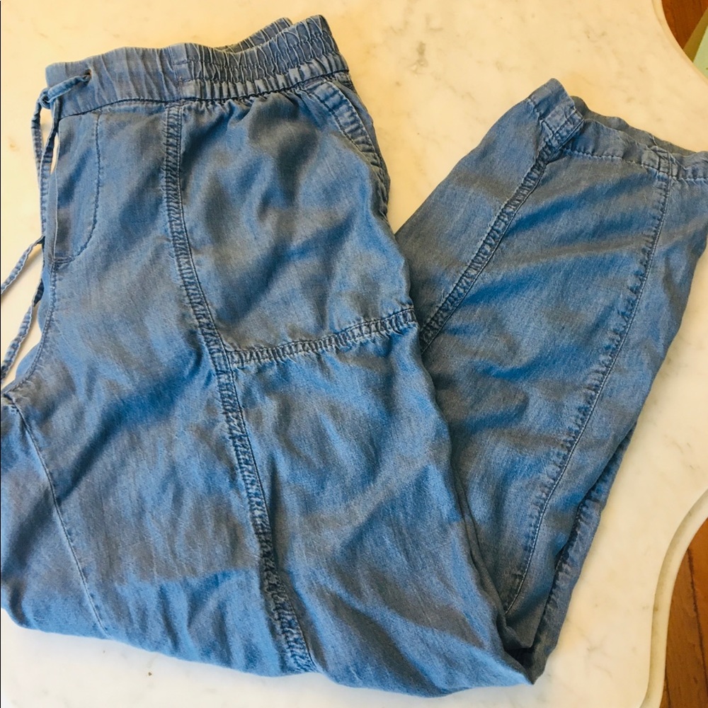 Old Navy Denim Rayon Cropped Pants Sz M